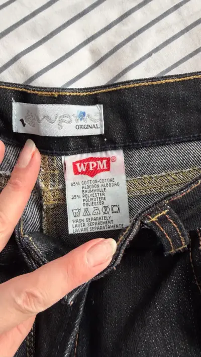 Jeans negros WPM con detalles dorados - miniatura 3