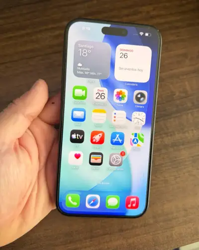 iPhone 15 plus en excelente estado batería al 88% - miniatura 1