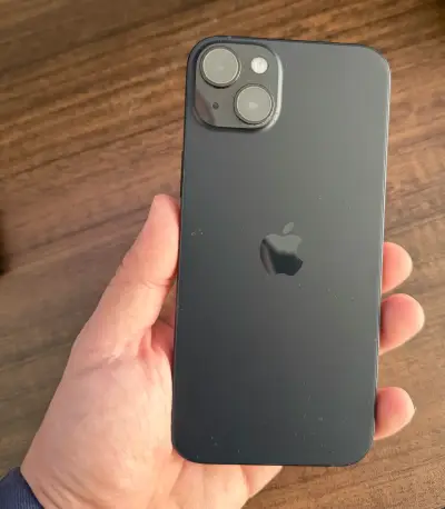 iPhone 15 plus en excelente estado batería al 88% - miniatura 3
