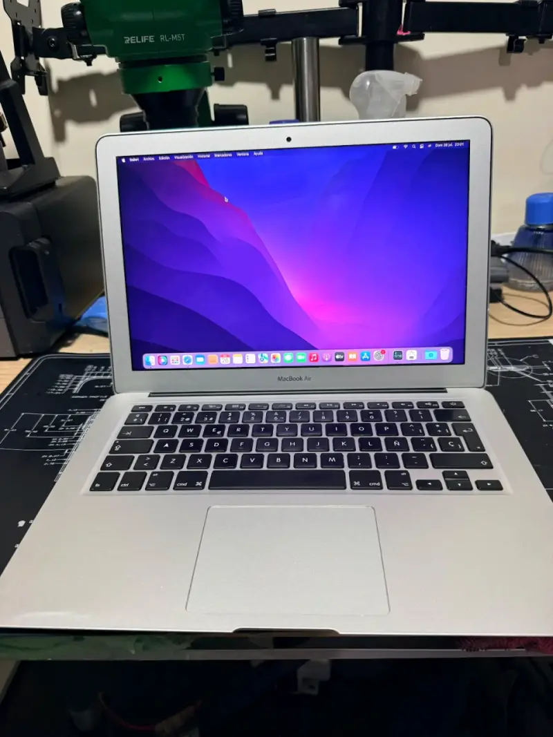 MacBook Air 13 pulgadas en buen estado - 1
