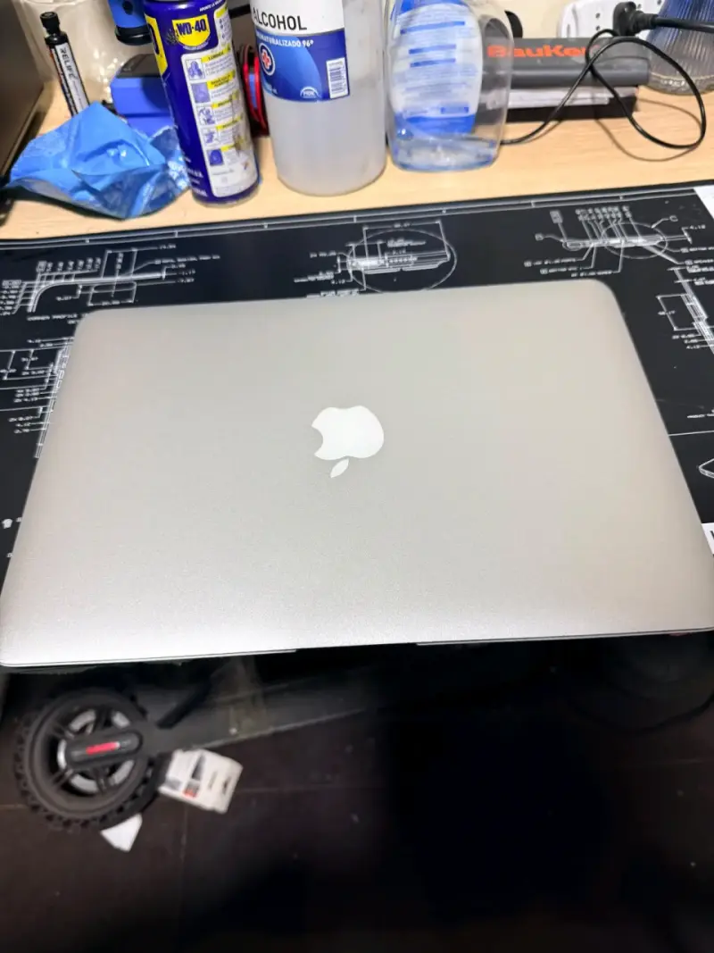 MacBook Air 13 pulgadas en buen estado - 2