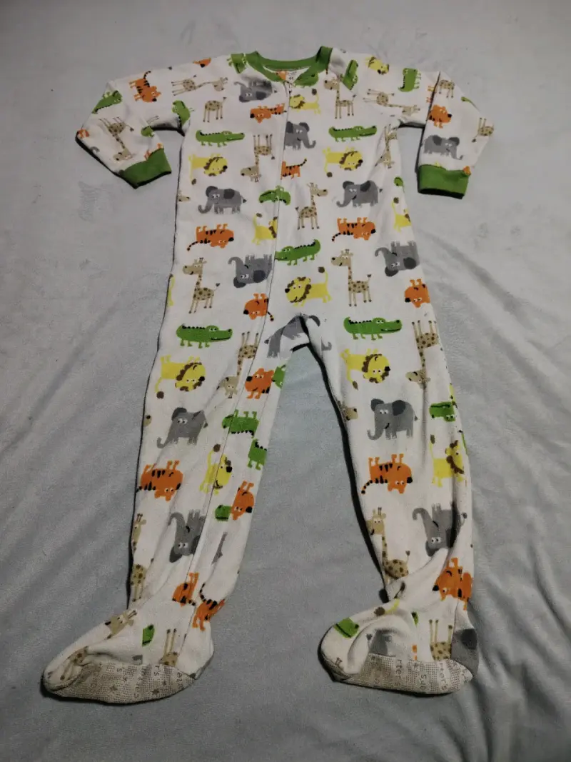 Pijama enterito para bebé con diseño de animales - 1