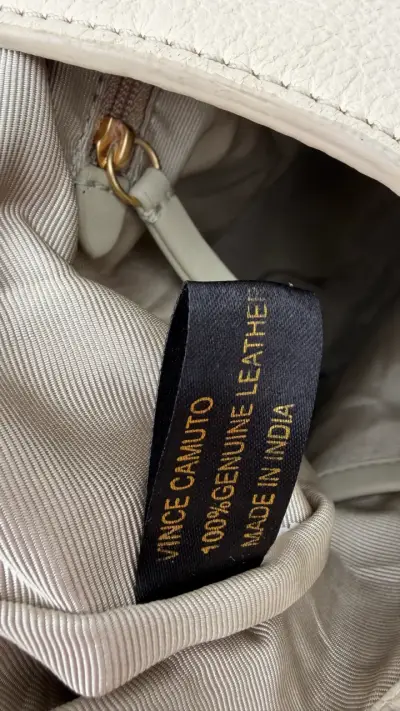 Bolso de cuero beige Vince Camuto elegante - miniatura 6