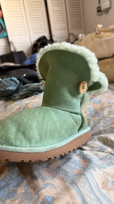 Botas de invierno verdes con forro de lana - miniatura 1