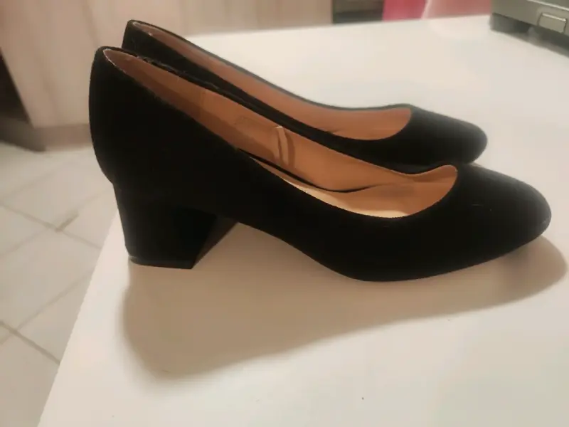 Zapatos de tacón bajo negros elegantes - 1