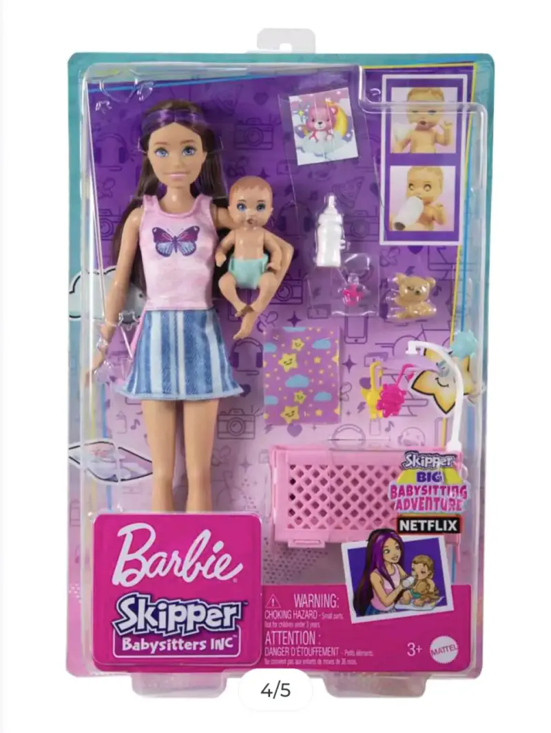 Muñeca Barbie Skipper Babysitters con accesorios