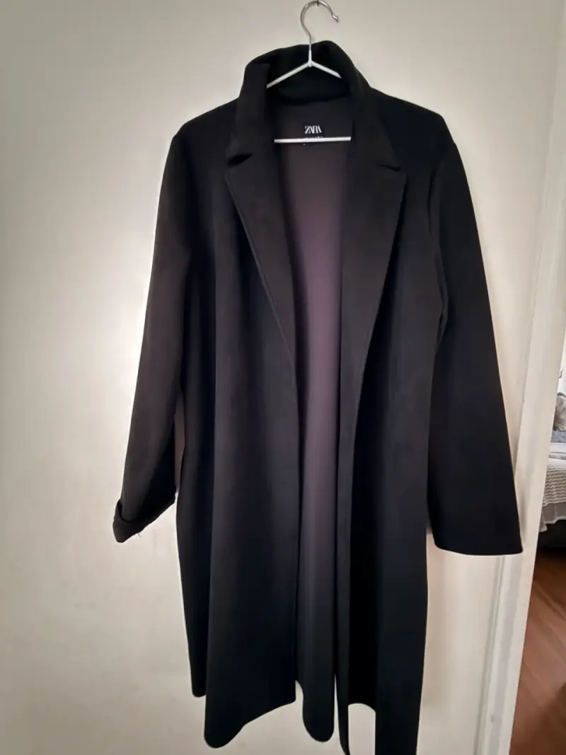 Abrigo negro largo Zara para mujer - 2