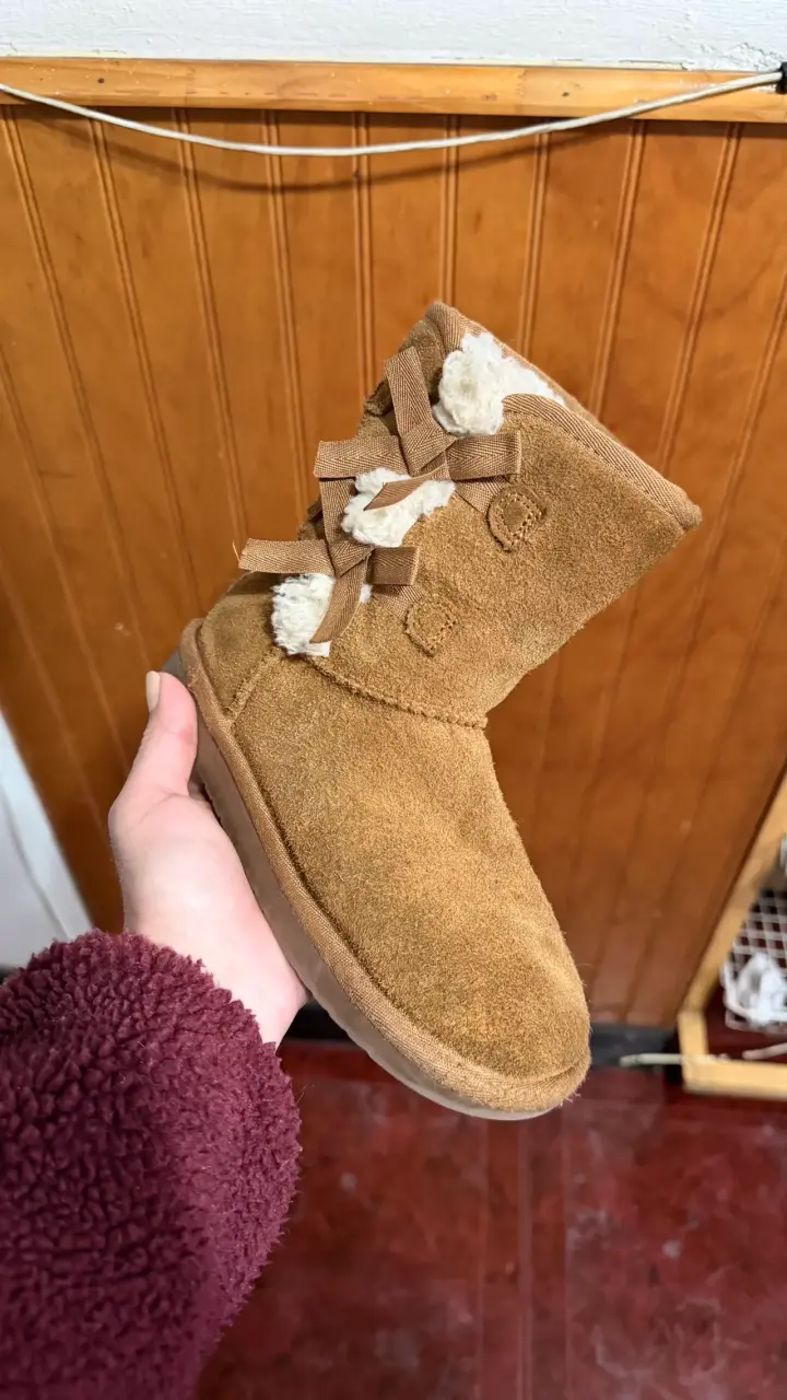 Botas de invierno Koolaburra marrón con lazo - 1