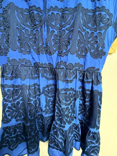 Vestido azul bordado Zara talla XL - miniatura 1