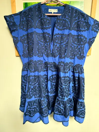 Vestido azul bordado Zara talla XL - miniatura 4