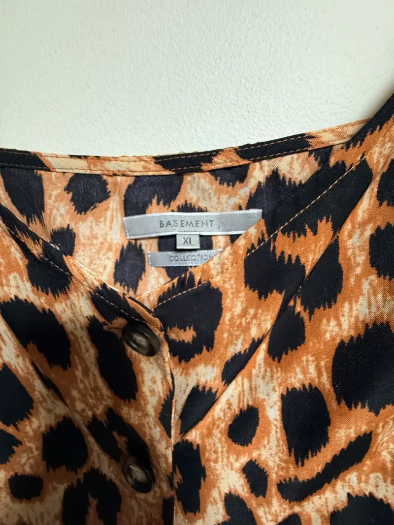 Blusa sin mangas estampado leopardo Basement - 2