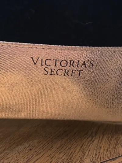 Bolso de mano Victoria's Secret negro y dorado - miniatura 4