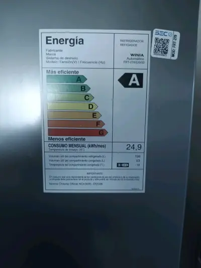 Refrigerador Winia de dos puertas en buen estado - miniatura 3