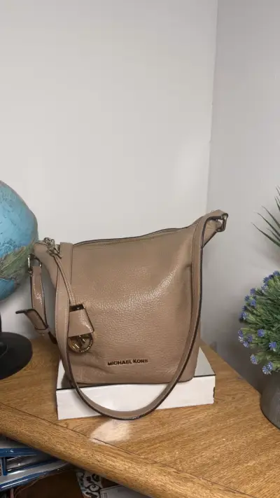 Cartera Michael Kors de cuero beige - miniatura 2