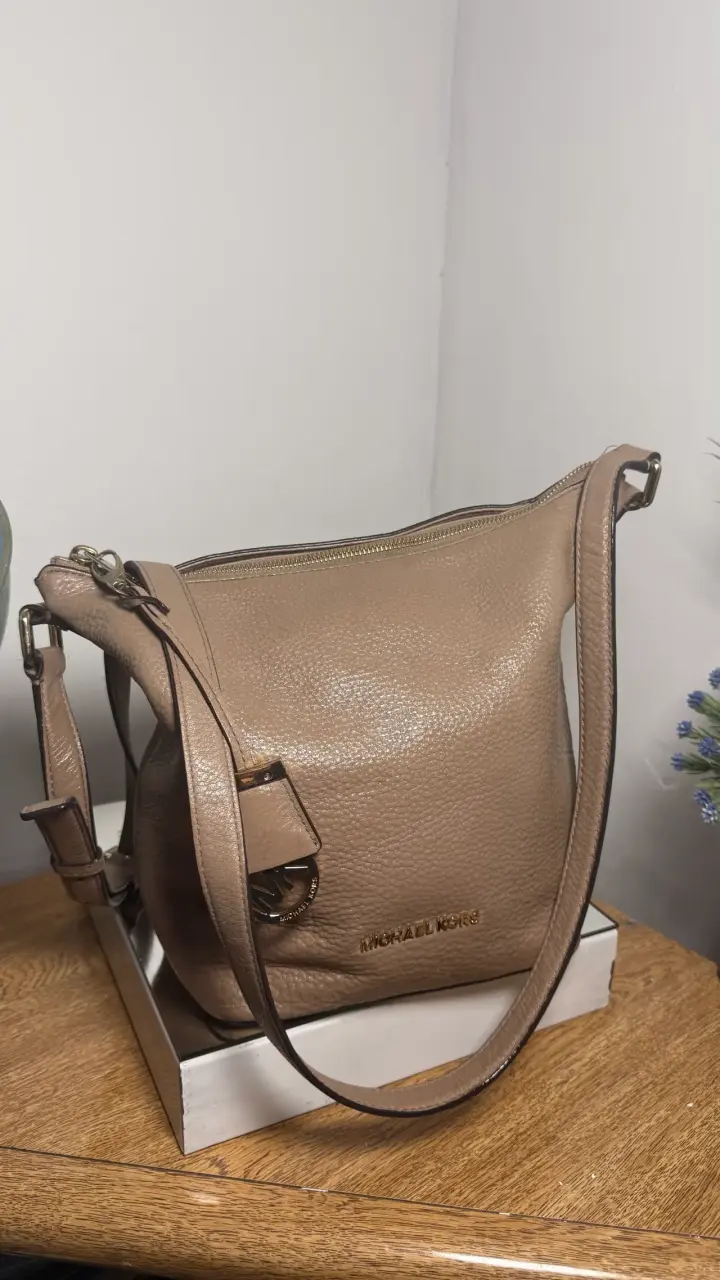 Cartera Michael Kors de cuero beige - 3