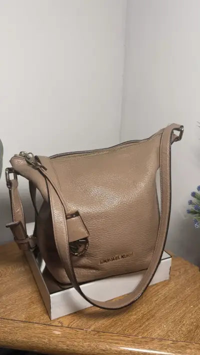 Cartera Michael Kors de cuero beige - miniatura 3