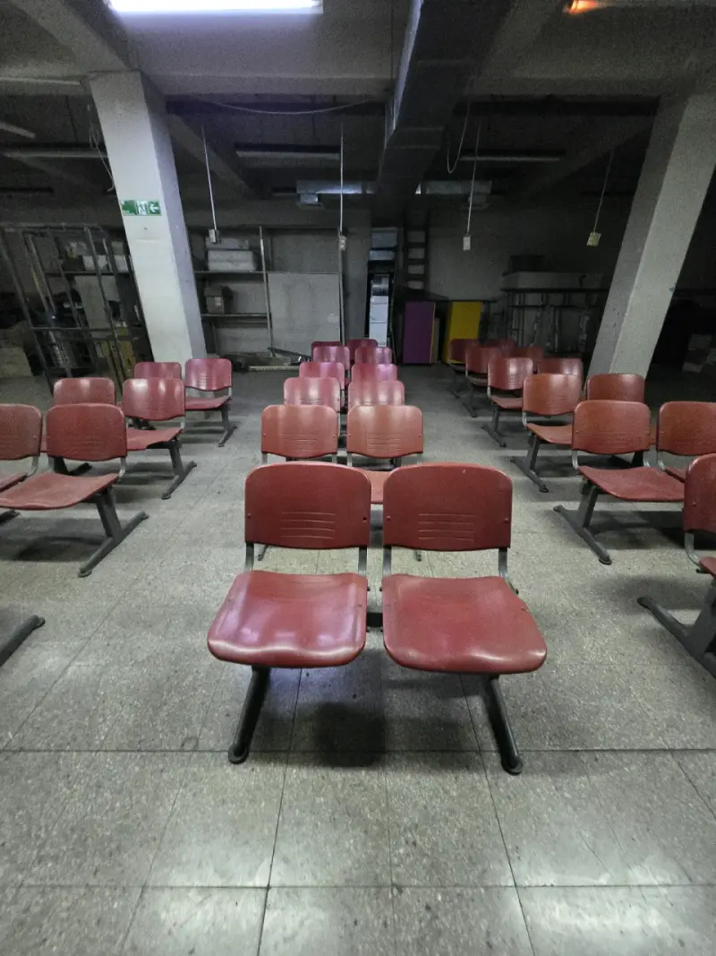Conjunto de sillas de espera rojas - 2