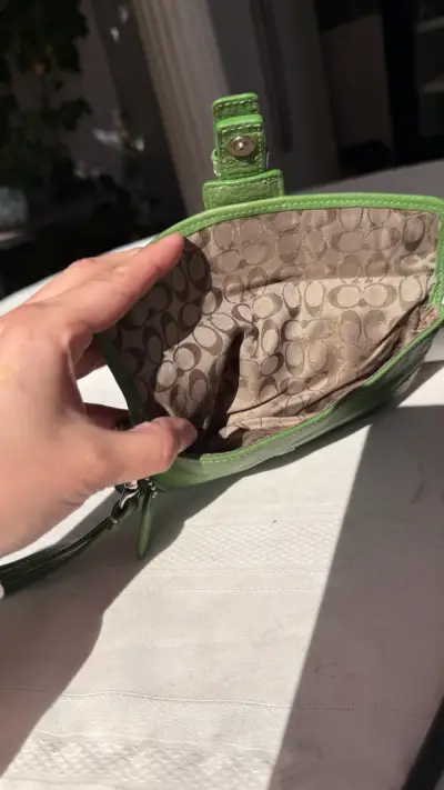 Cartera de Mano Verde de Cuero Coach Hampton - miniatura 3