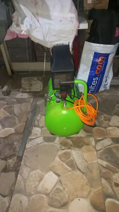 Compresor de Aire Indura Huracan 1520 Pro 2HP - miniatura 4