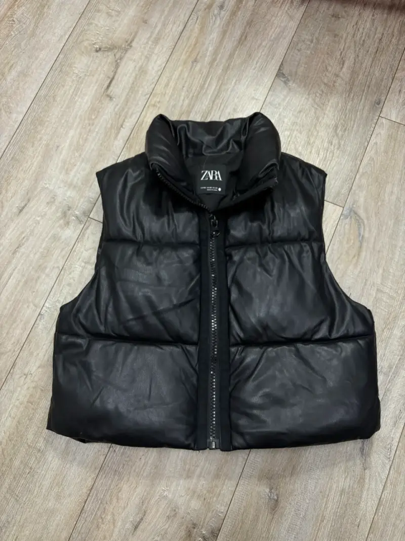 Chaleco acolchado negro Zara para mujer - 1