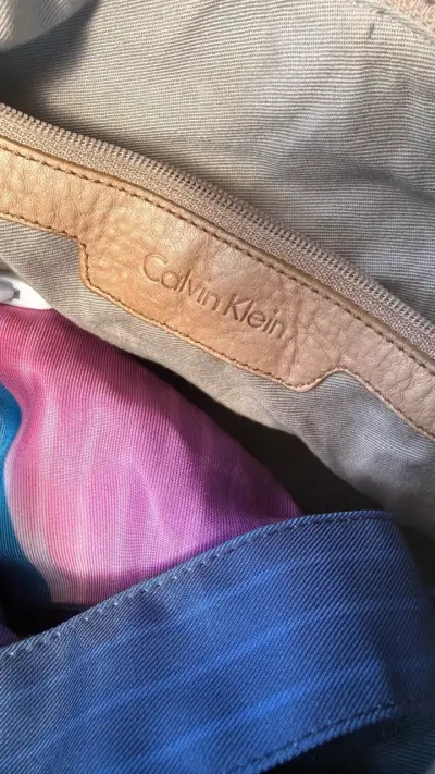 Bolso de cuero Calvin Klein marrón - miniatura 6