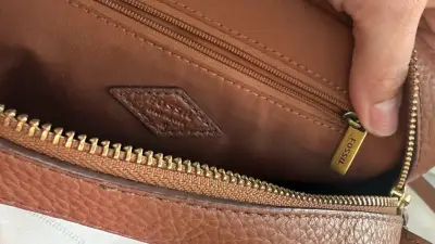 Bolso bandolera de cuero Fossil marrón - miniatura 5
