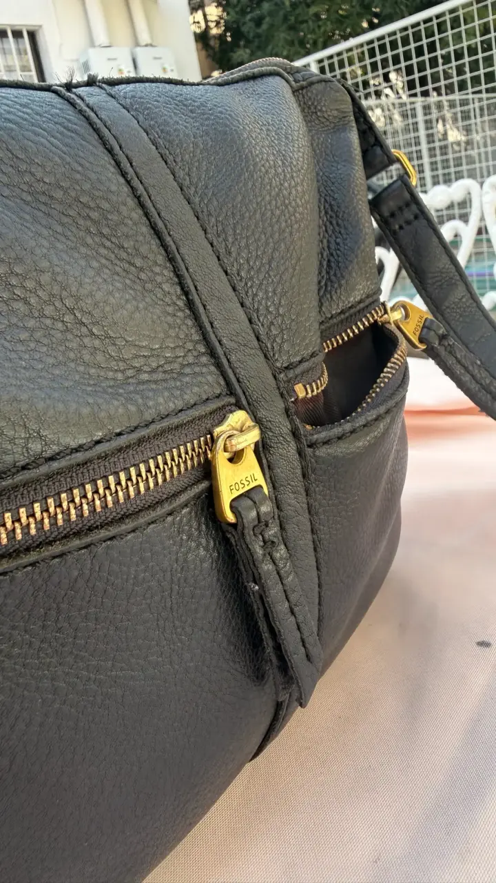 Cartera de cuero negra Fossil con cierre dorado - 2