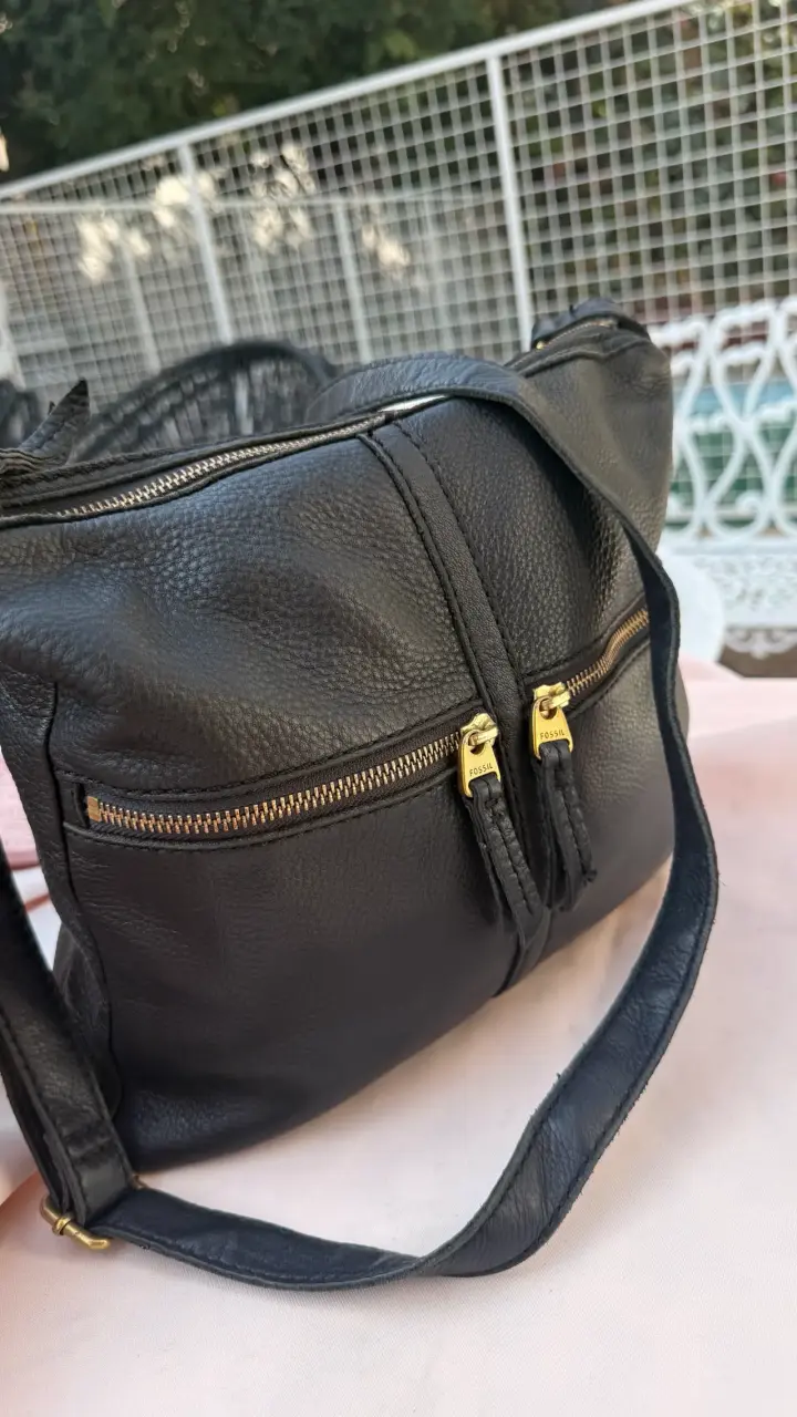 Cartera de cuero negra Fossil con cierre dorado - 6