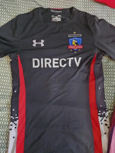 Camiseta de fútbol Colo-Colo Under Armour - miniatura 1