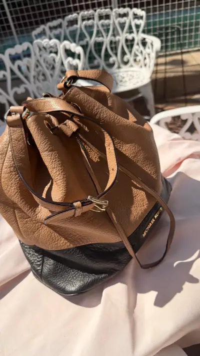 Bolso de cuero Michael Kors bicolor - miniatura 5
