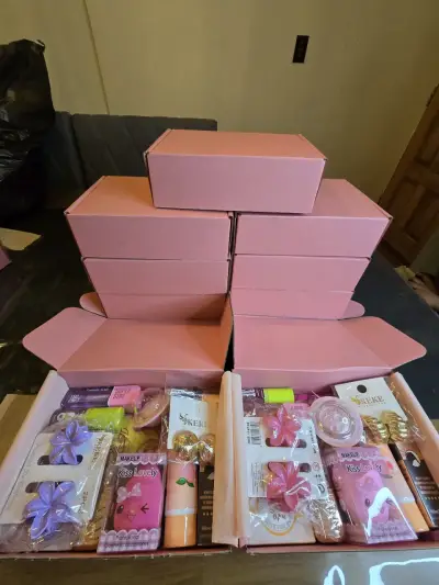 Caja de Regalo de Maquillaje Variado - miniatura 2