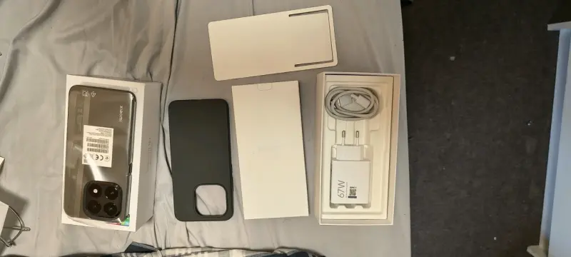 Permuto Xiaomi 15t con cargador 67W + joystick - 2