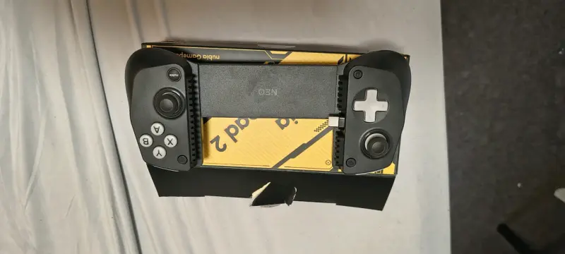 Permuto Xiaomi 15t con cargador 67W + joystick - 6