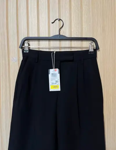 Pantalones de vestir negros para mujer - miniatura 2