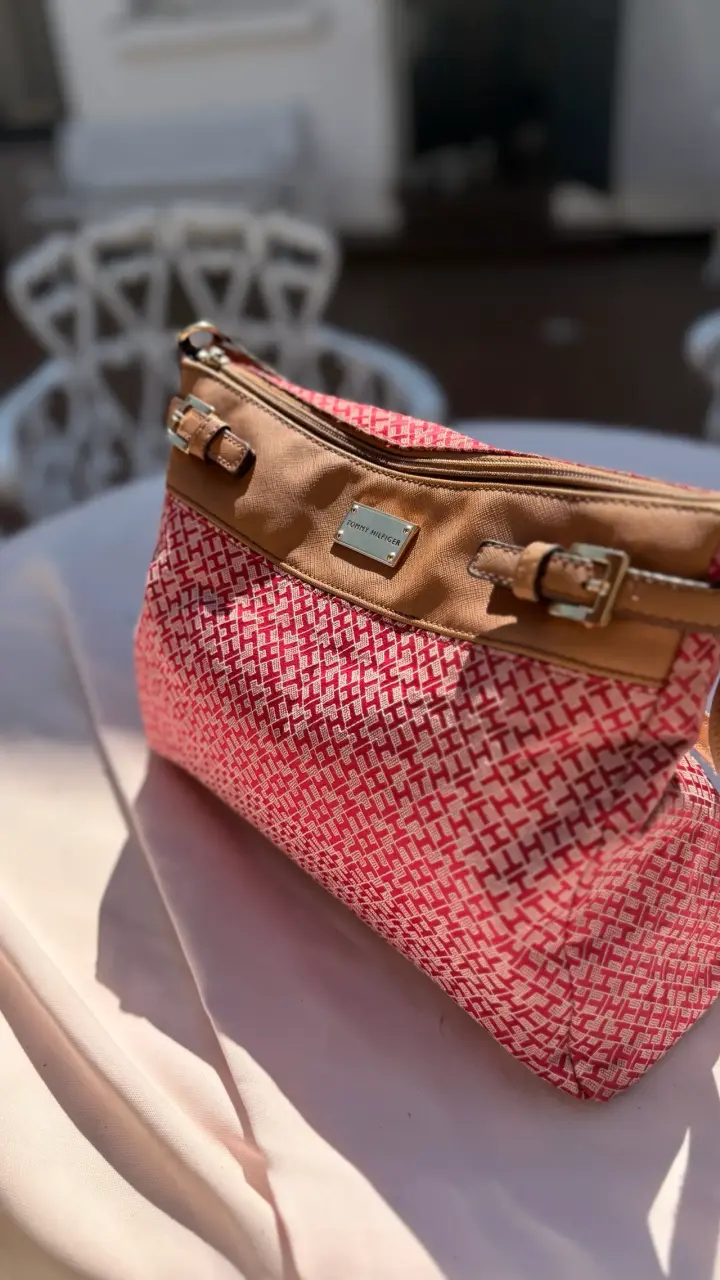 Bolso Tommy Hilfiger rosa con detalles marrones - 3