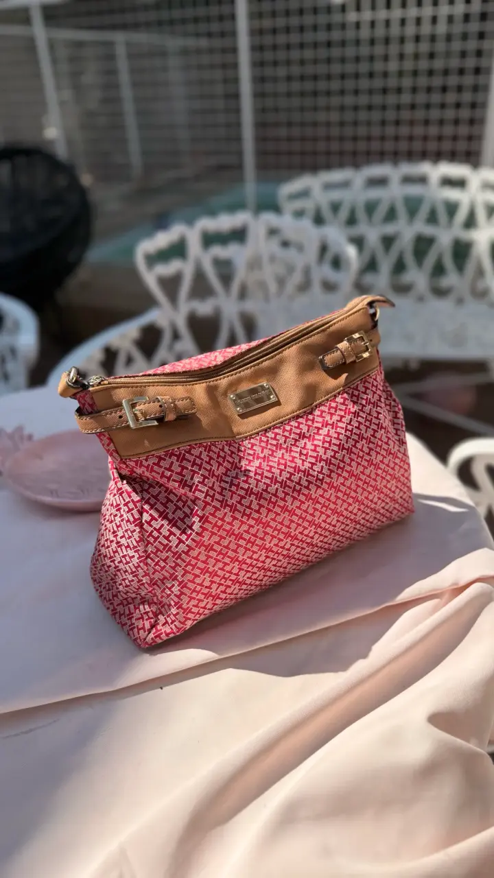 Bolso Tommy Hilfiger rosa con detalles marrones - 6