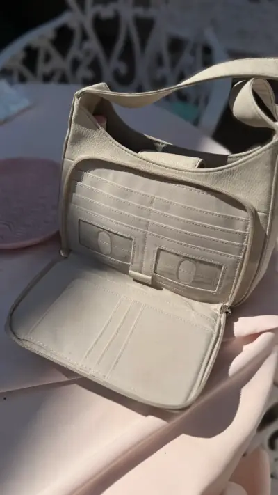 Cartera de cuero beige con bolsillo frontal - miniatura 4