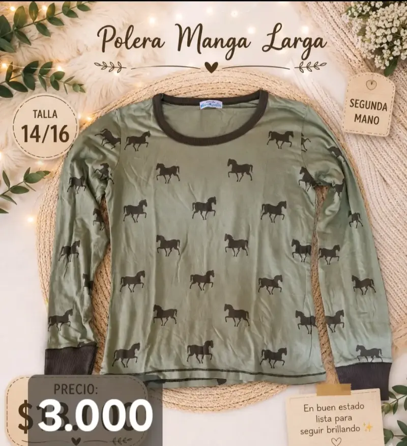 Polera manga larga con estampado de caballos