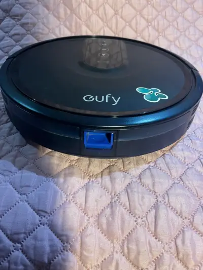 Robot aspiradora Eufy con control remoto - miniatura 3