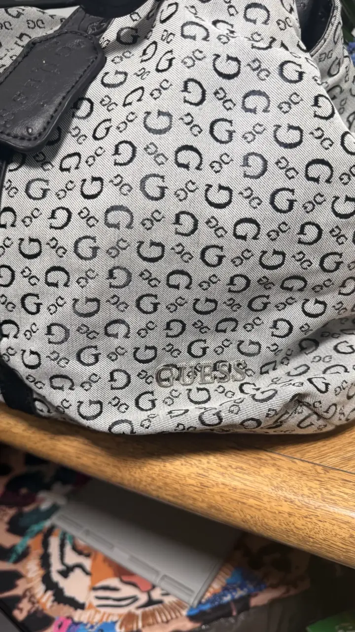 Bolso de mano Guess estampado monograma - 3