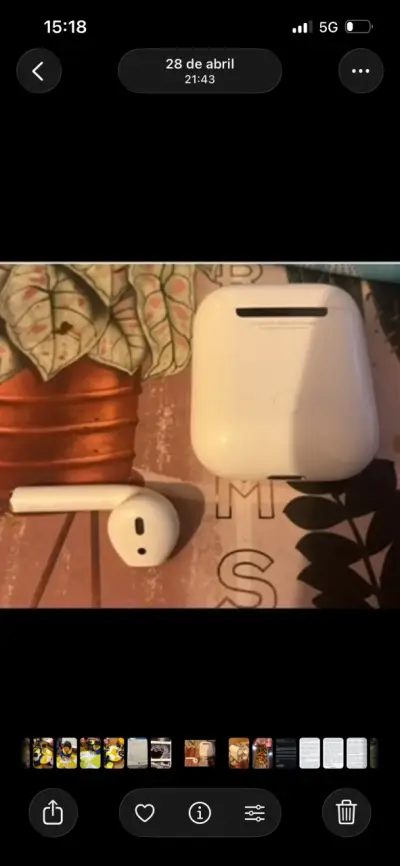 Audífono izquierdo con estuche de carga - miniatura 1