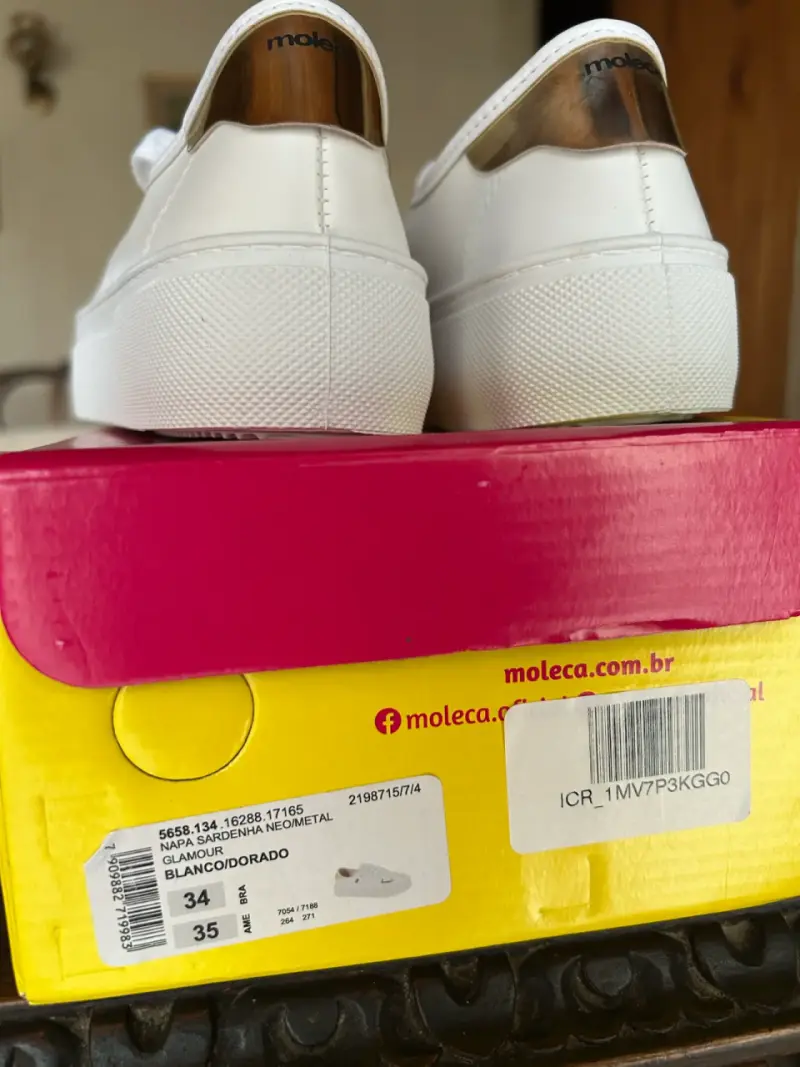 Zapatillas Moleca blancas con detalles dorados - 2