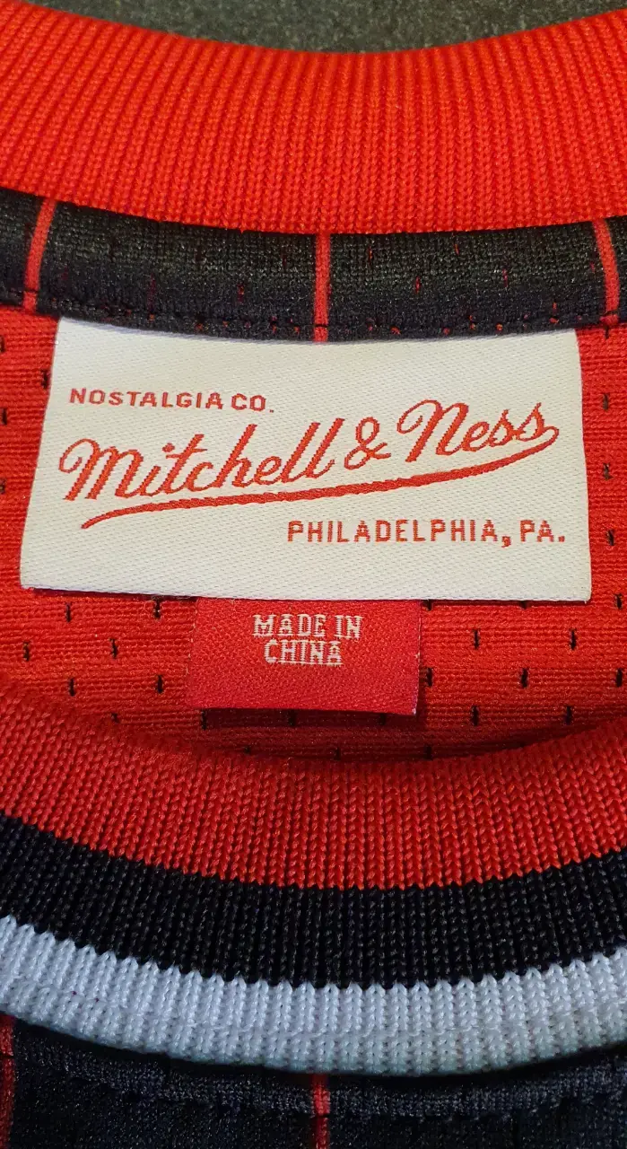 Chicago Bulls 1996-97 Jordan Anniversary Jersey - 6
