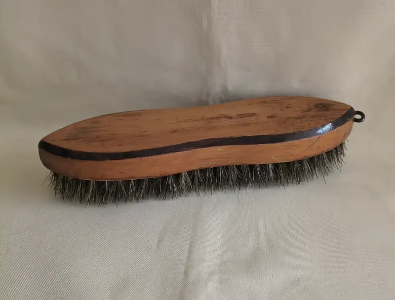 Cepillo Vintage de madera para limpieza de ropa - 1