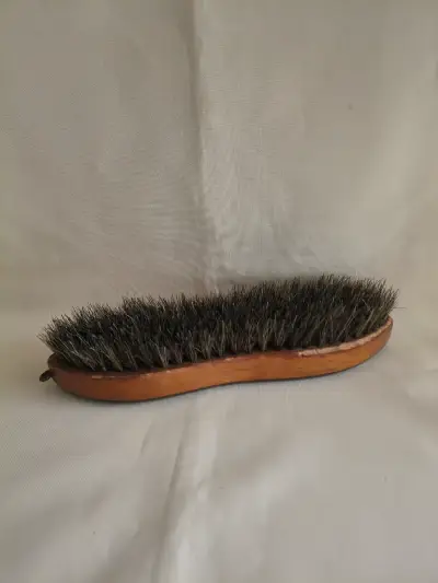 Cepillo Vintage de madera para limpieza de ropa - miniatura 2