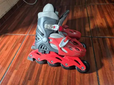 Patines en línea ajustables para niños color rojo - miniatura 3