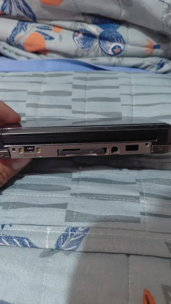Consola Nintendo 3DS Negra en Buen Estado - 4