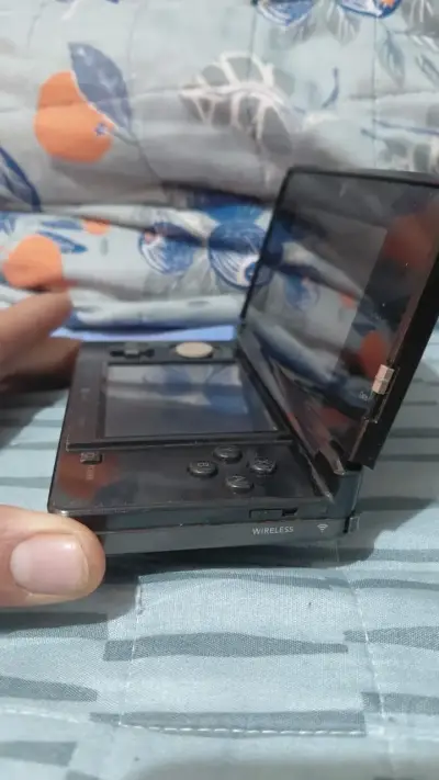 Consola Nintendo 3DS Negra en Buen Estado - miniatura 5