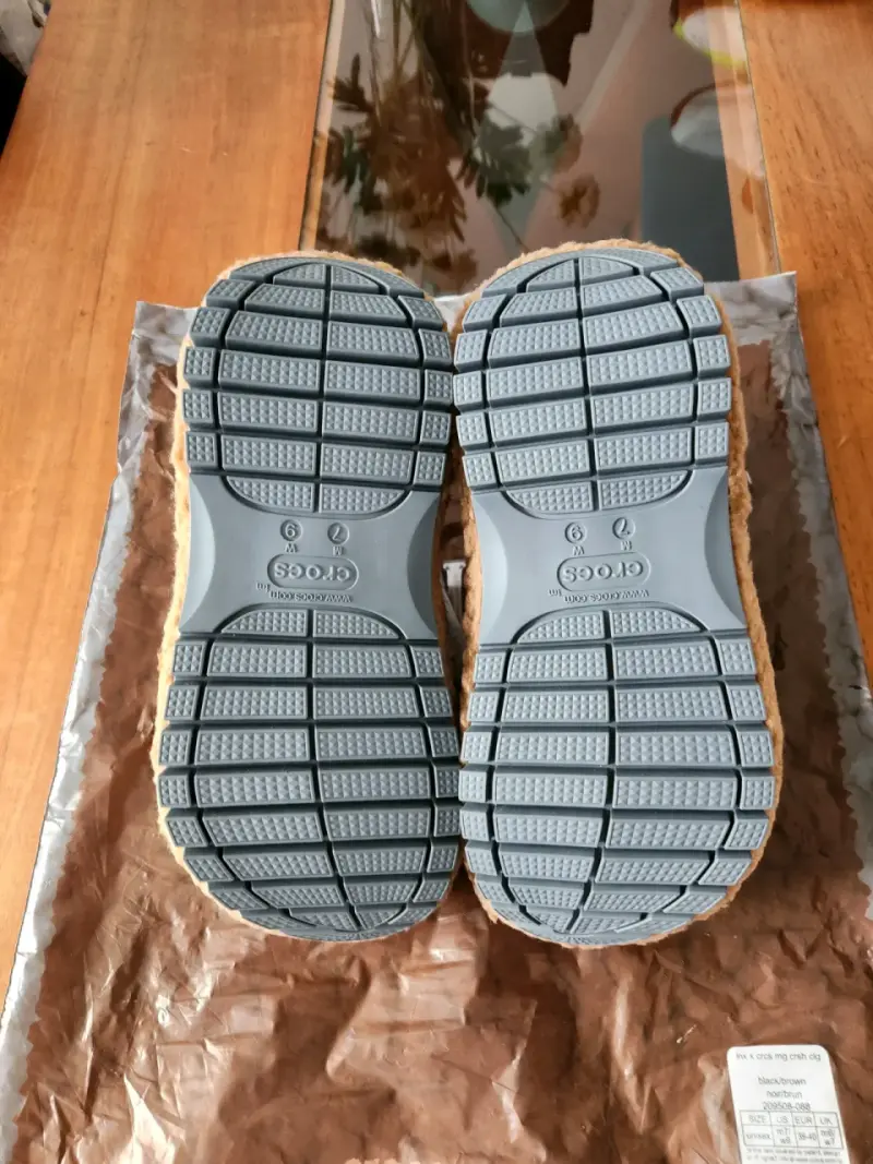 Crocs - 5