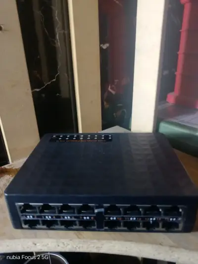 Switch Ethernet 10/100M 16 Puertos - miniatura 2